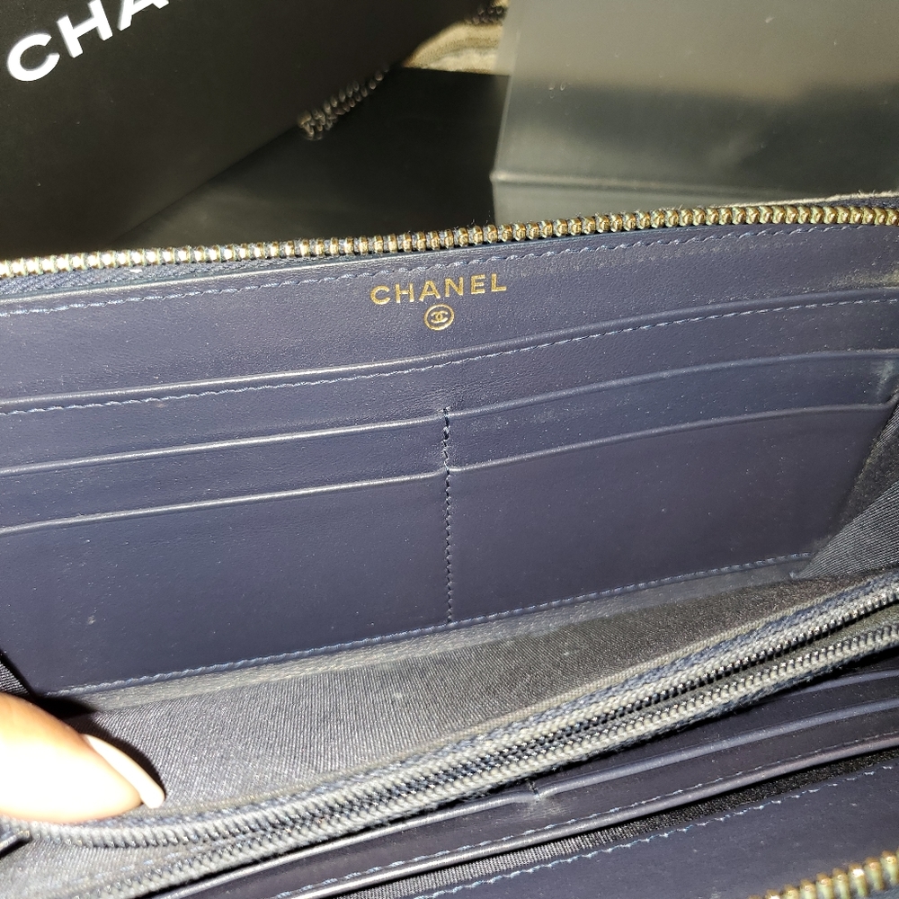 Authentic Chanel Paris Denim Zip Around wallet. FULL INCLUSION - Picture 11 of 12